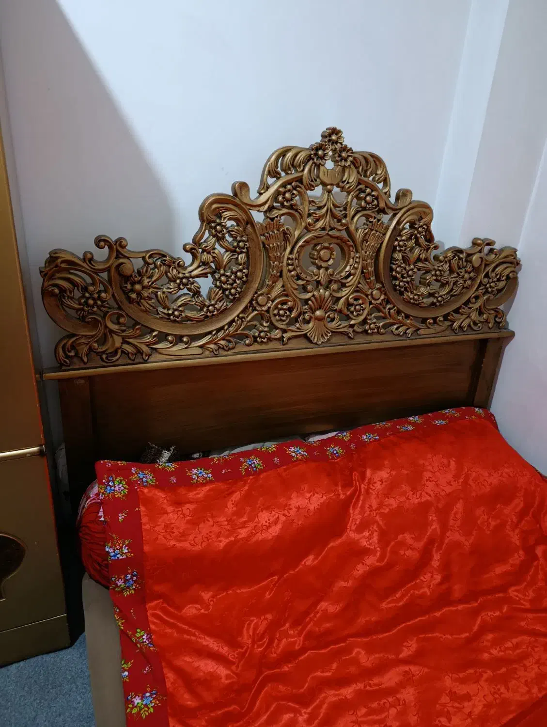 تخت و آینه سلطنتی|تخت و سرویس خواب|قرچک, زیبا شهر|دیوار