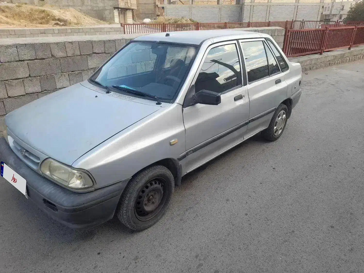 پرایدمدل ۸۵نقره ای|خودرو سواری و وانت|ارومیه, |دیوار