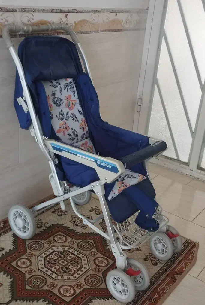 کالسکه بچه تمیز و جنس خوب|کالسکه و لوازم جانبی|شیراز, جوادیه|دیوار
