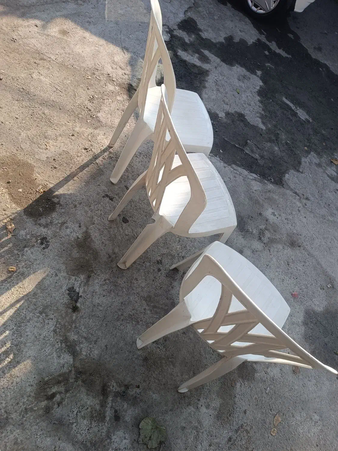 صندلی حیاط سه تا|صندلی و نیمکت|آمل, |دیوار