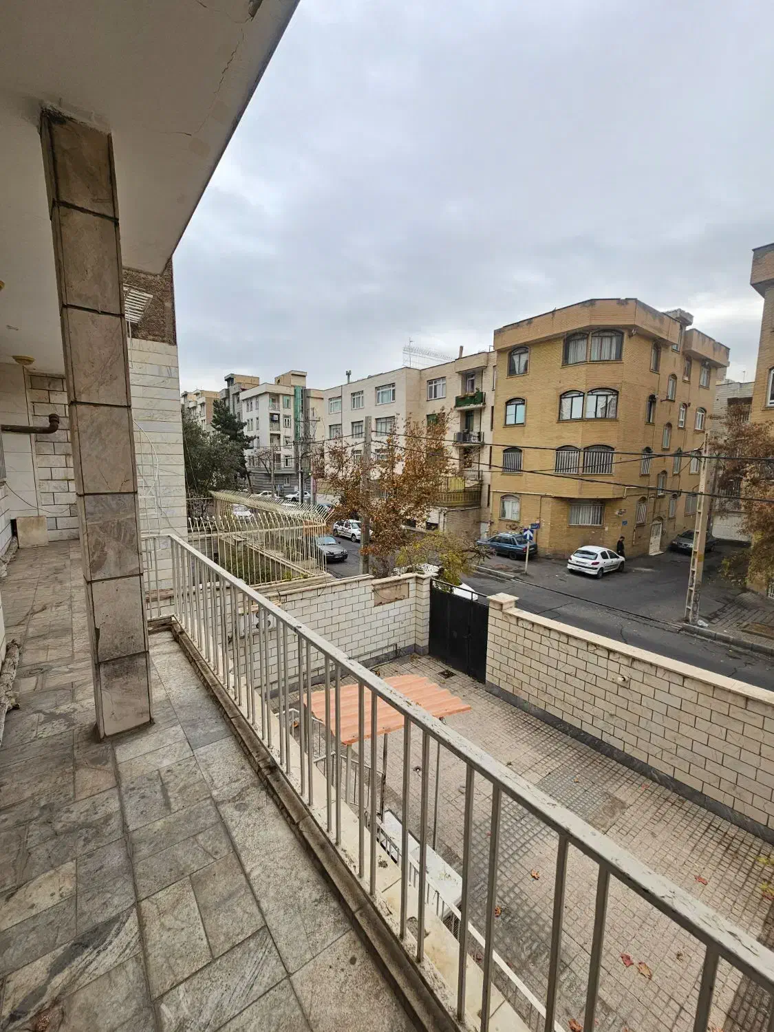 ۱۱۰ متر/تک واحد/غربی ها/۱۲ متر بالکن/غرق نور