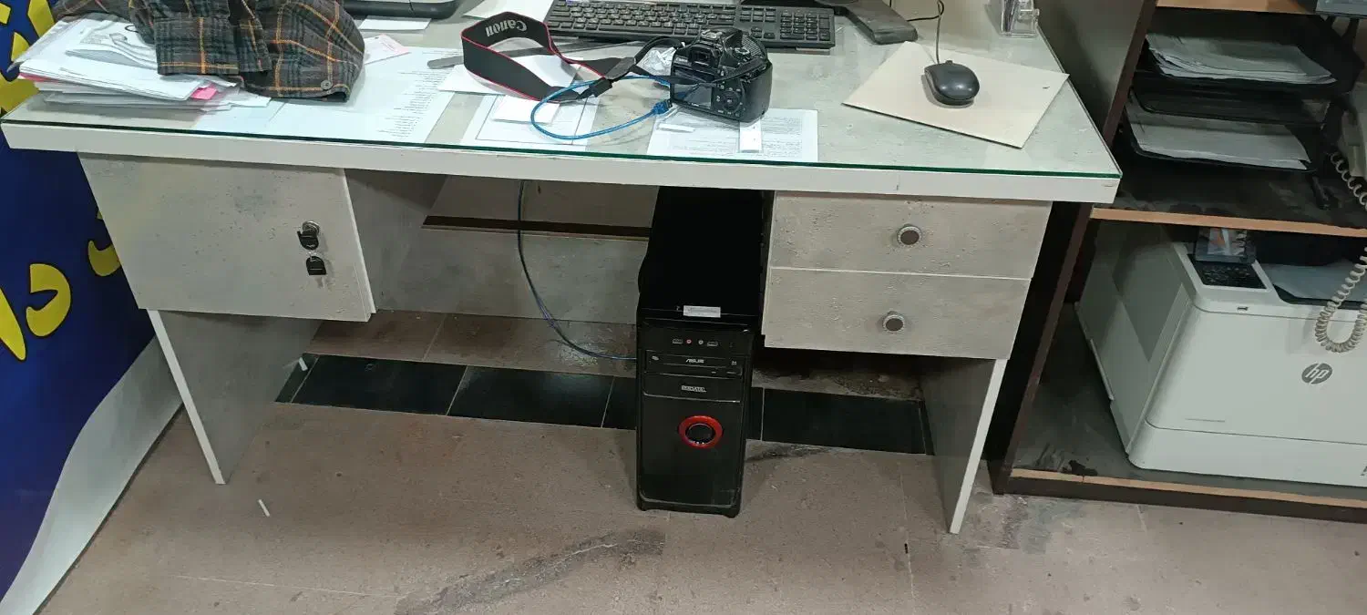 میز کاری|دفتر کار|گنبد کاووس, |دیوار