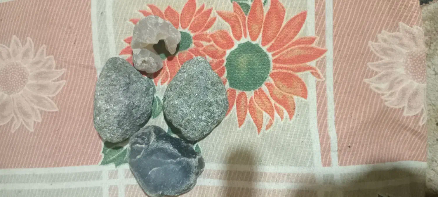 شهاب سنگ یاقوت|کلکسیون اشیاء عتیقه|سیاهکل, |دیوار