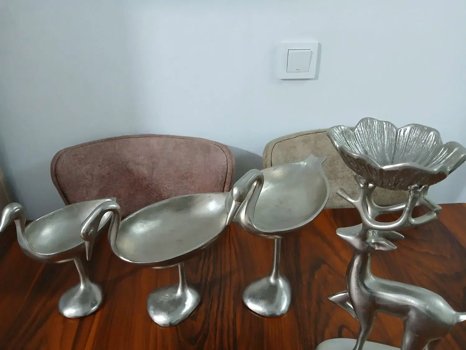 ظروف پذیرایی و دکوری آلومینیومی|ظروف سرو و پذیرایی|تهران, خاک سفید|دیوار