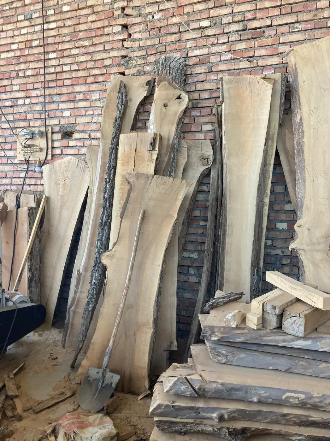 فروش چوب گردو تخته|خدمات پیشه و مهارت|شبستر, |دیوار