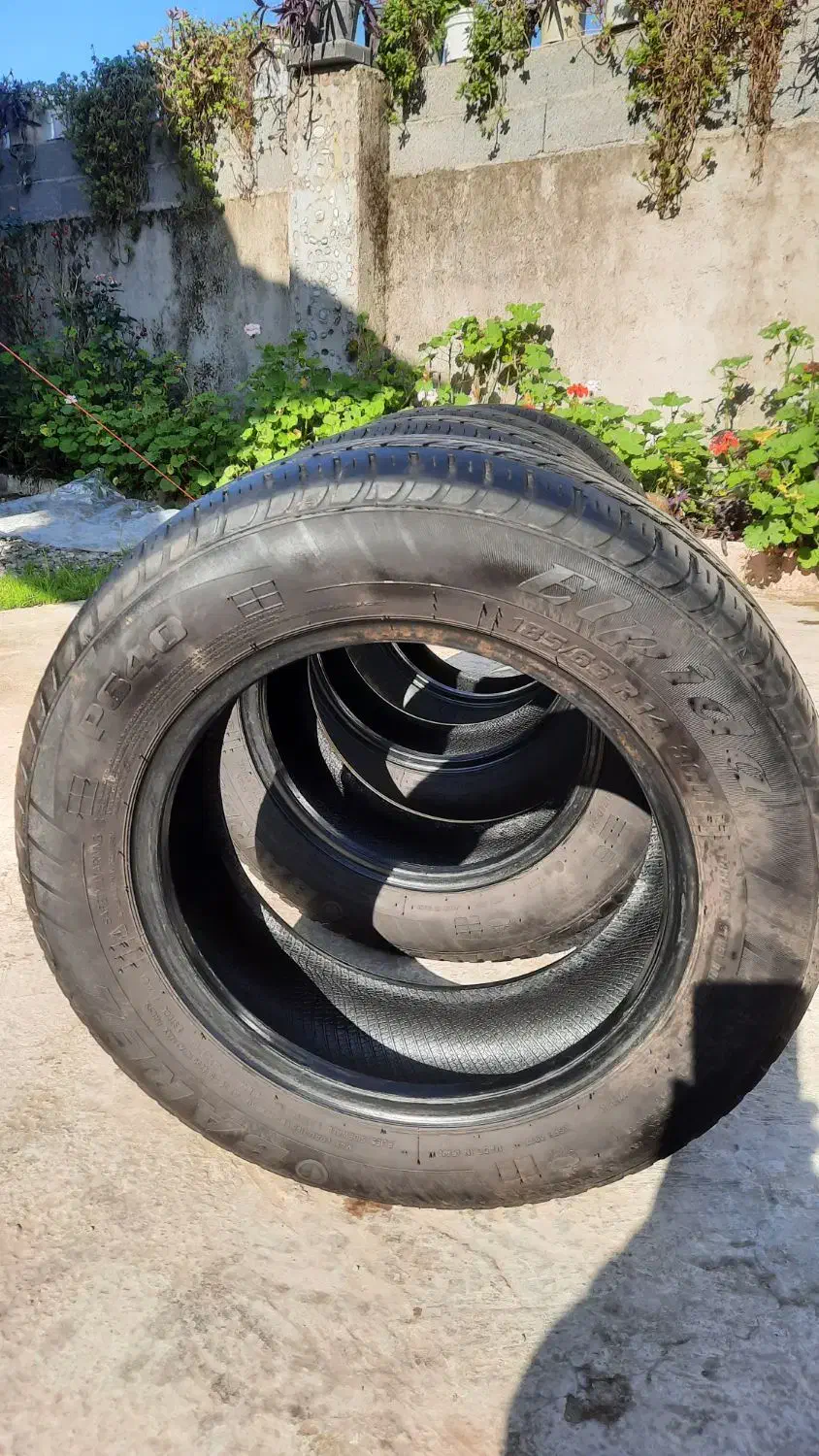 لاستیک پژو ۱۸۵|قطعات یدکی و لوازم جانبی|آستانه اشرفیه, |دیوار