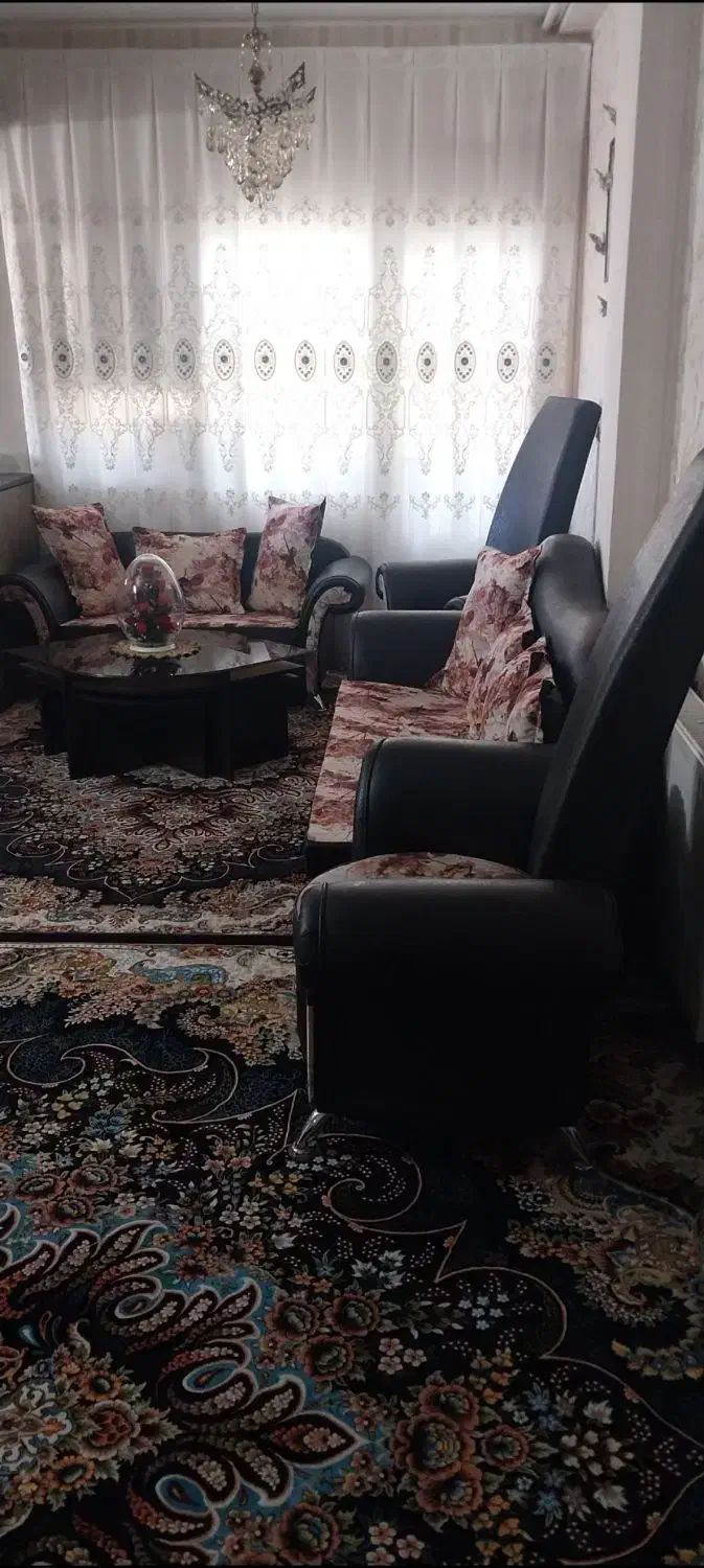 مبل راحتی ۷نفره|مبلمان خانگی و میز عسلی|مهاجران, |دیوار