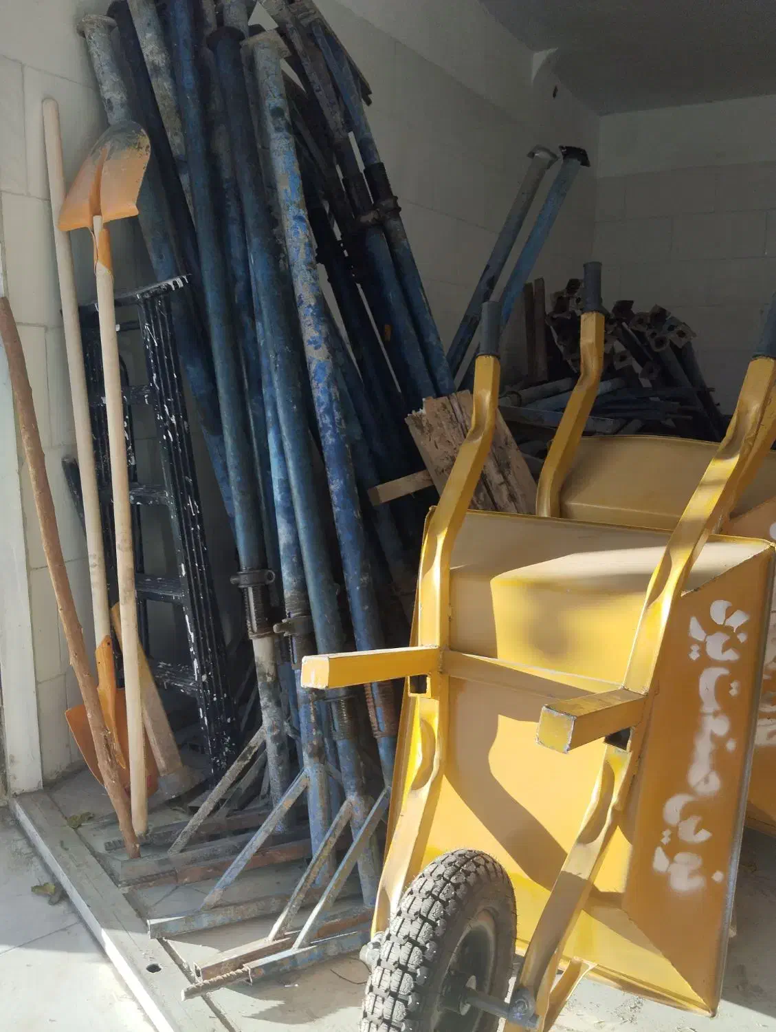 اجاره جک وپیکور وقالب چوبی وموتور برق در سراسیاب|مصالح و تجهیزات ساختمان|کرمان, |دیوار