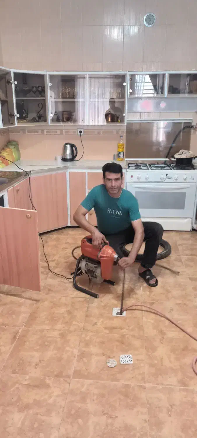 لوله باز کنی محمد با دستگاه فنر برقی|خدمات پیشه و مهارت|آباده, |دیوار