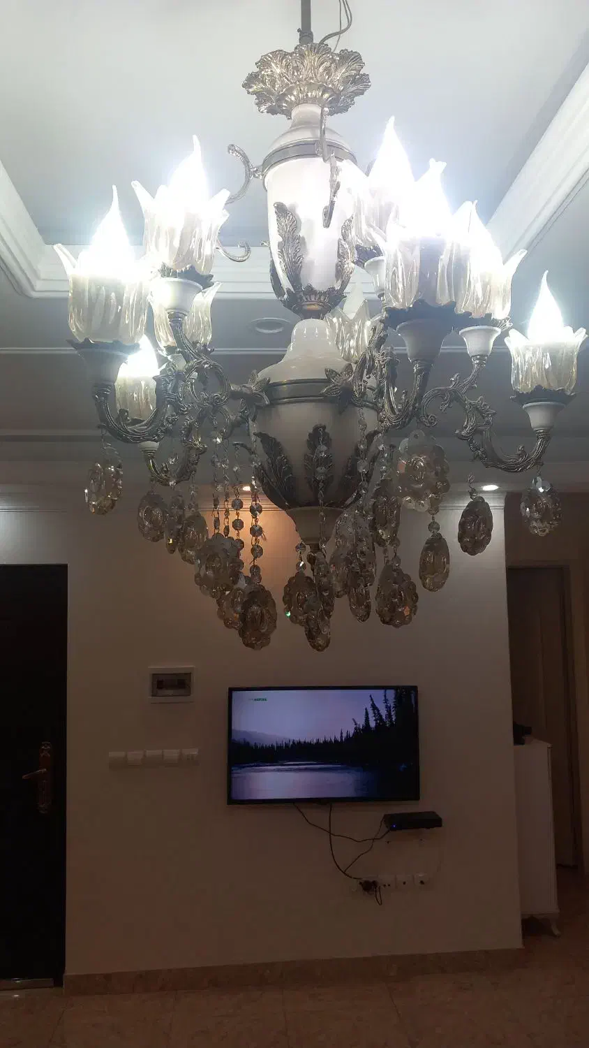 لوستر پنج شاخه برنجی|لوستر و چراغ آویز|ری, شهادت|دیوار