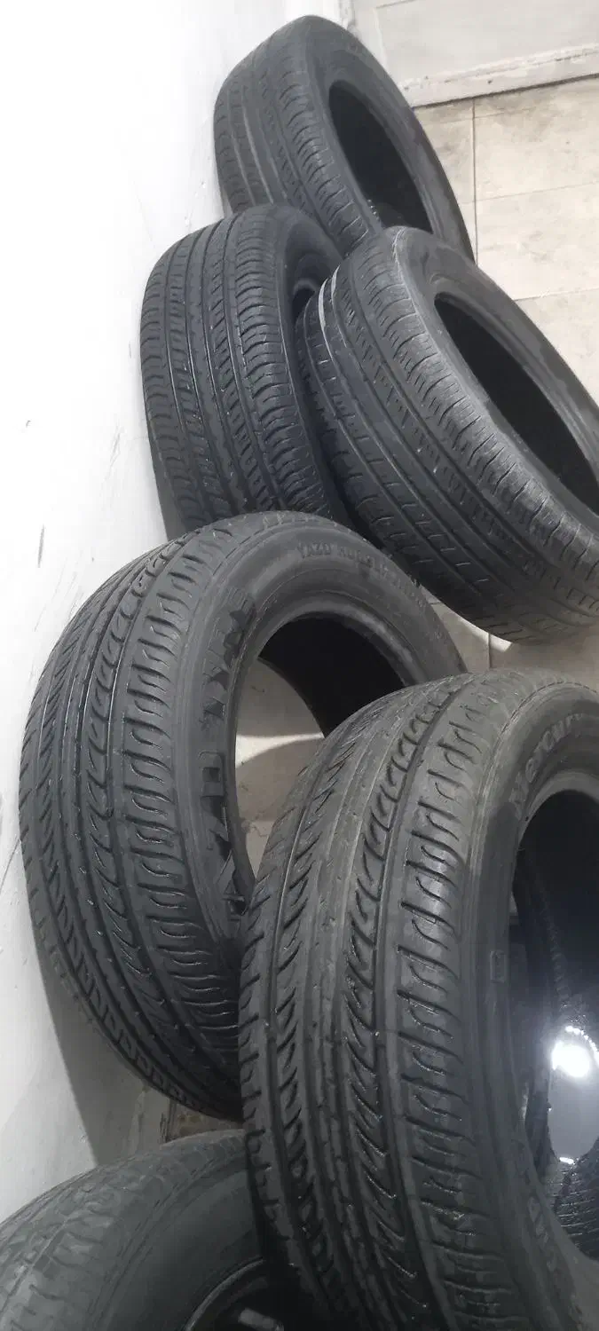 تعدادی رینگ و لاستیک 205/60/15|قطعات یدکی و لوازم جانبی|تهران, حشمتیه|دیوار