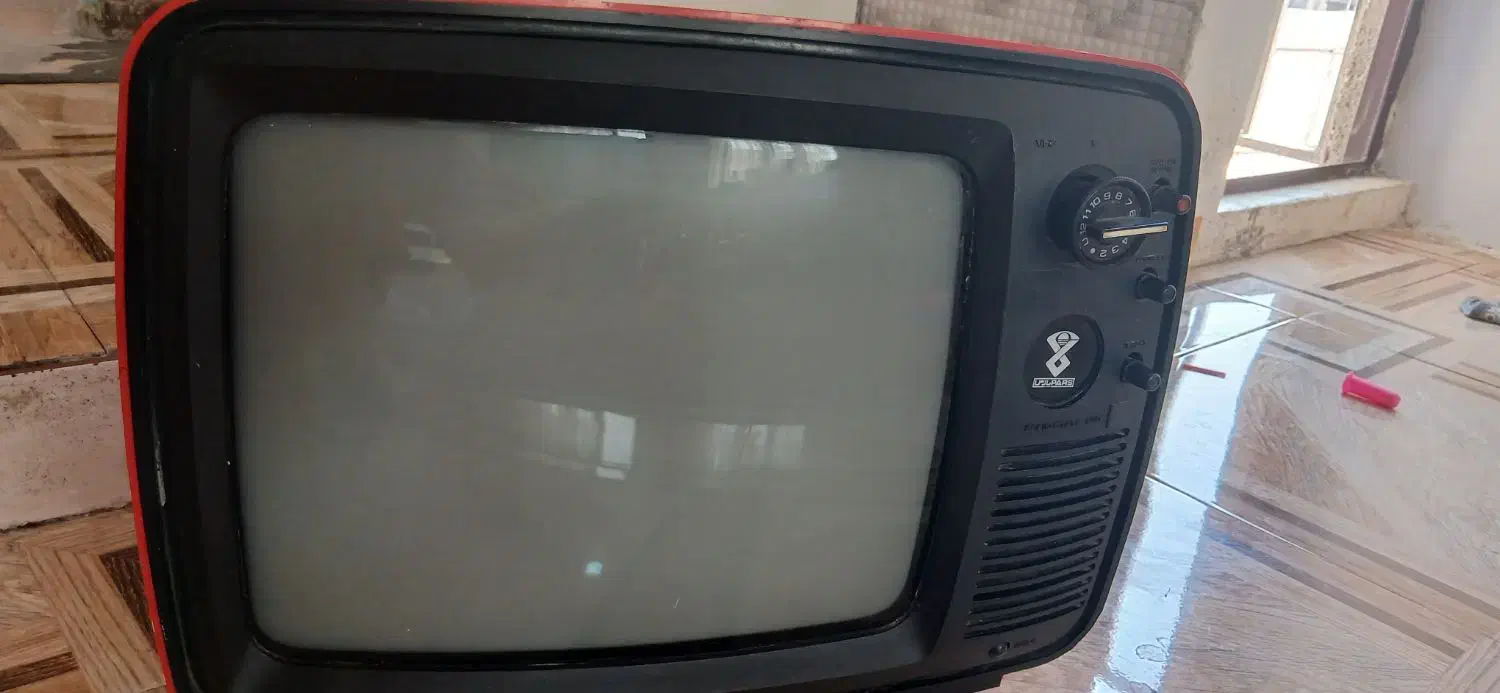 تلویزیون قدیمی نوستالژیک|تلویزیون و پروژکتور|پاکدشت, حصار امیر|دیوار