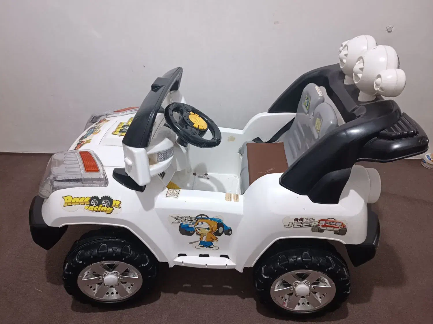 ماشین شارژی|اسباب‌بازی بچه|ارومیه, |دیوار