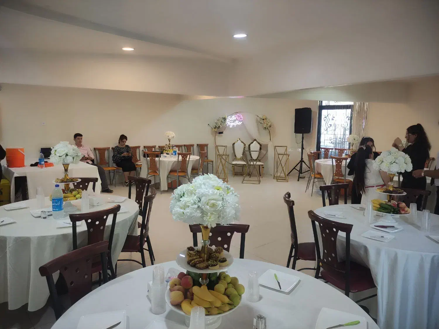 باغچه،سالن مراسم|اجارهٔ کوتاهمدت ویلا و باغ|تهران, شکوفه (عبدل آباد)|دیوار