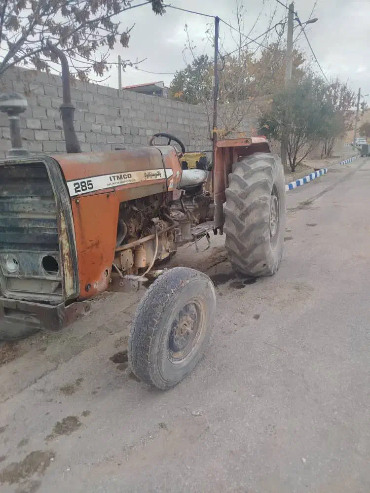 تراکتور فرگوسن موتور انگلیسی ۶۳|خودرو سنگین|فارسان, |دیوار