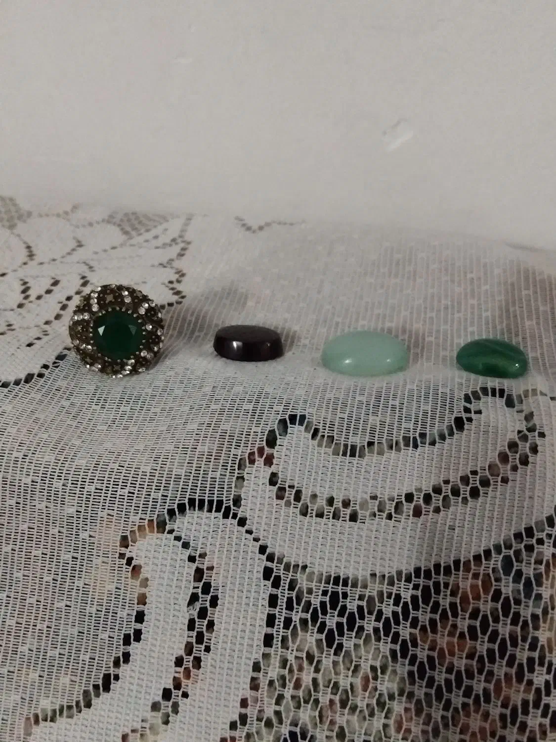 چند عدد سنگ عقیق وتنگشتر|جواهرات|اراک, |دیوار