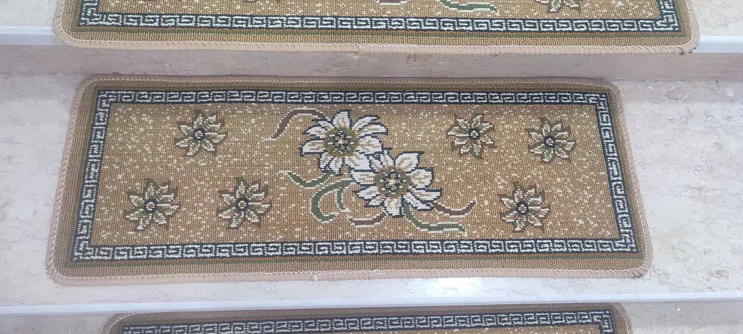 رو پله|پادری|نورآباد, |دیوار