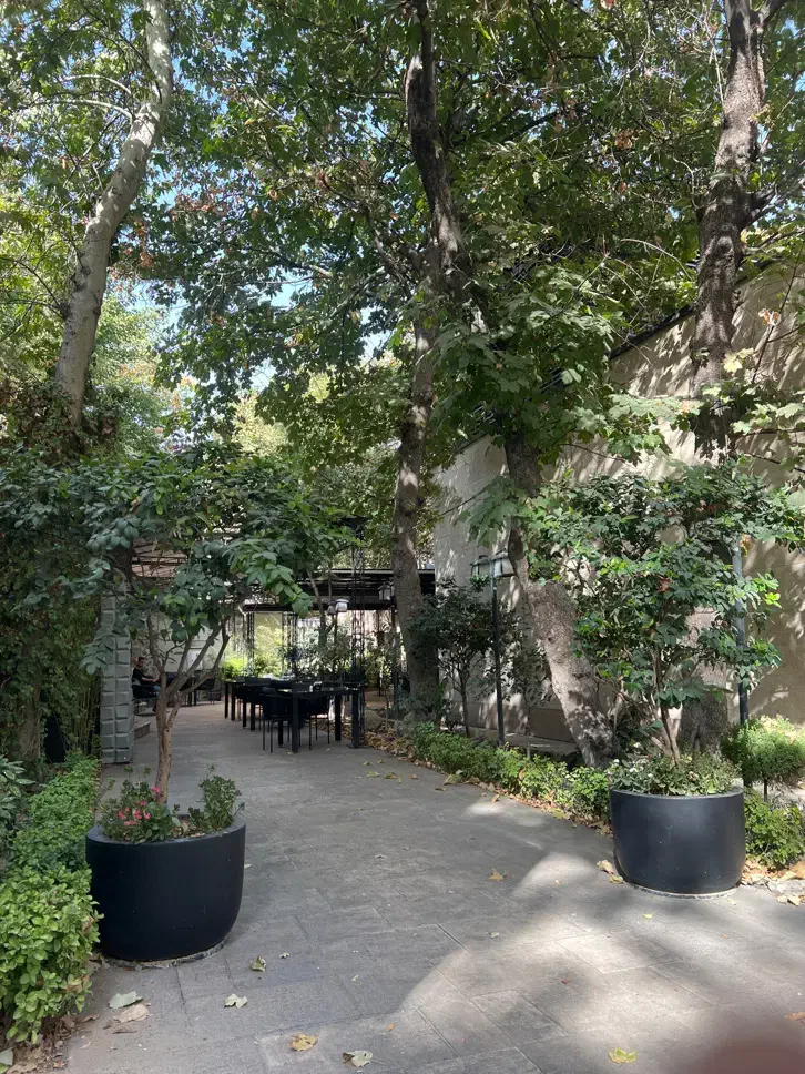 ویتر و سالن کار  کافه رستوران|استخدام خدمات فروشگاه و رستوران|تهران, تجریش|دیوار