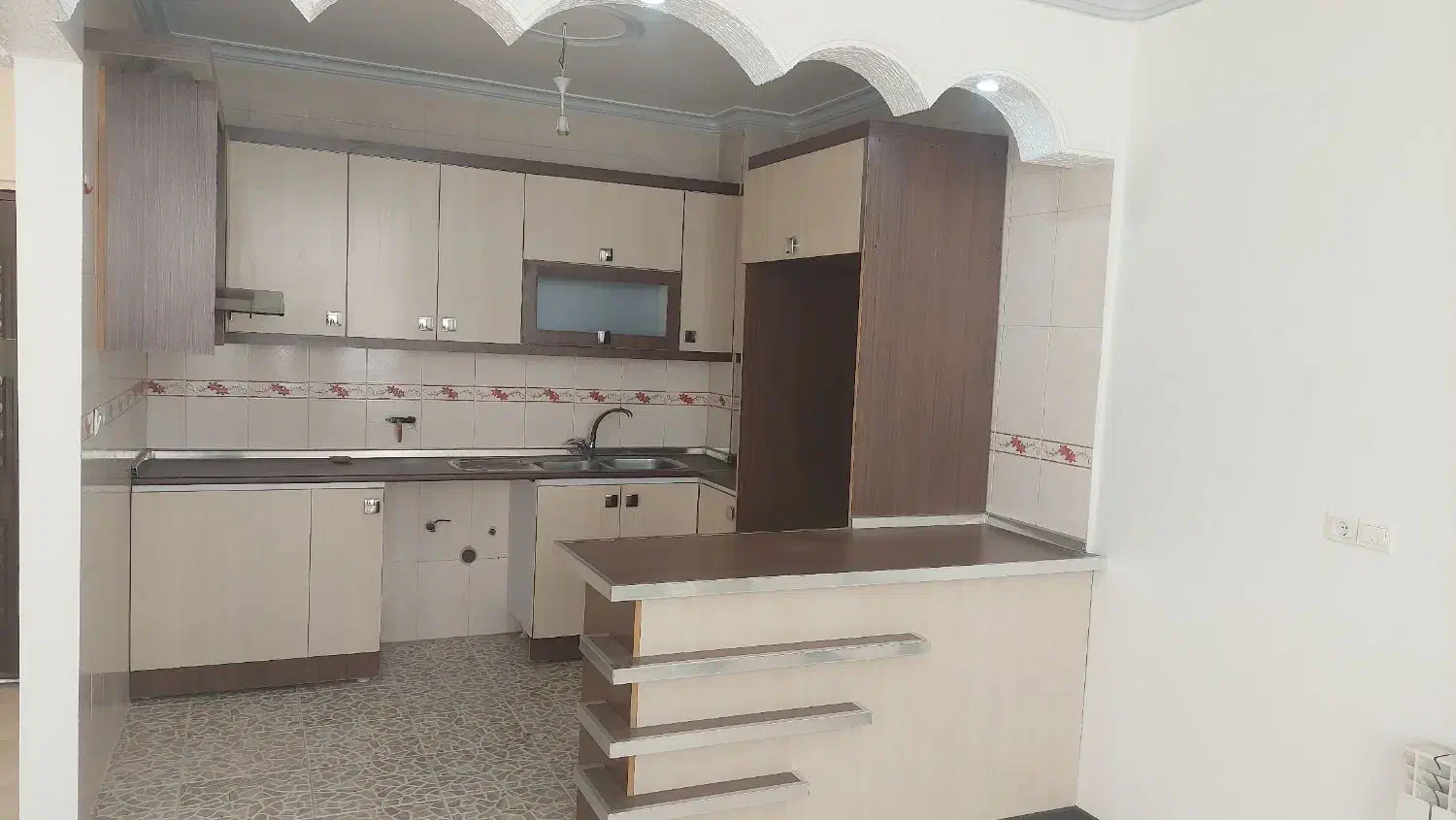 رهن کامل واحد خانه کارگر|اجارهٔ آپارتمان|شاهینشهر, خانه کارگر|دیوار