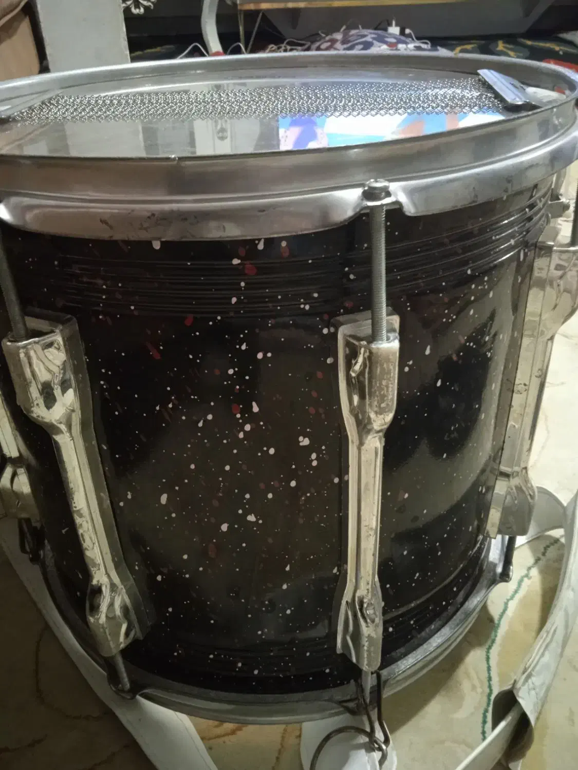 تبل ریز|درام و پرکاشن|شاهرود, |دیوار