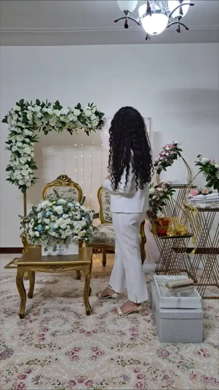 گل آرایی و بادکنک آرایی و استند بله برون|خدمات پذیرایی، مراسم|کرمان, |دیوار