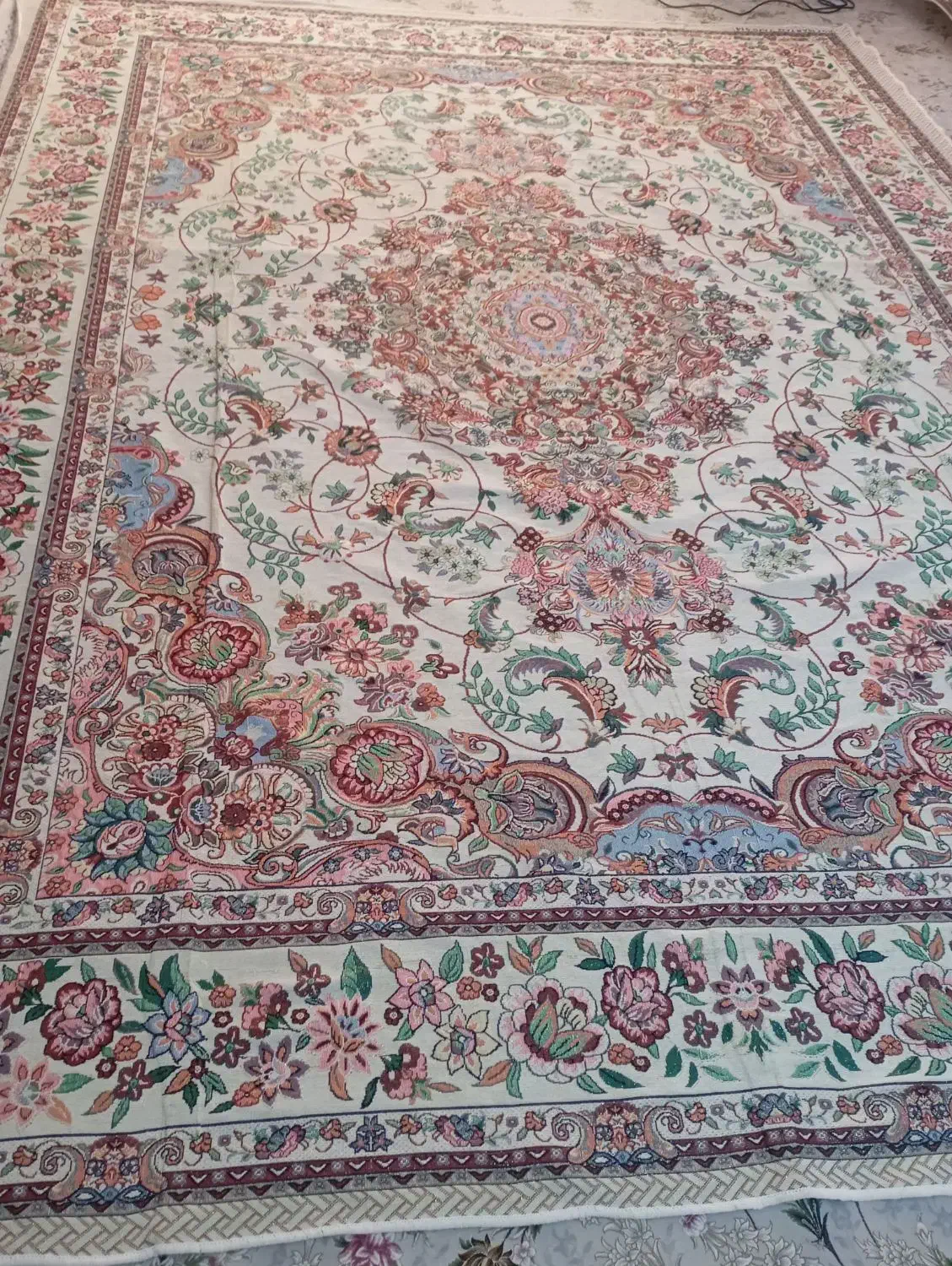 یک عدد روفرشی تمیز نو بدون هیچ گونه زدگی|روفرشی|سبزوار, پاسداران|دیوار