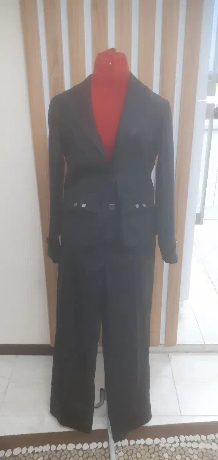 تعدادی لباس مجلسی|لباس|لنگرود, |دیوار