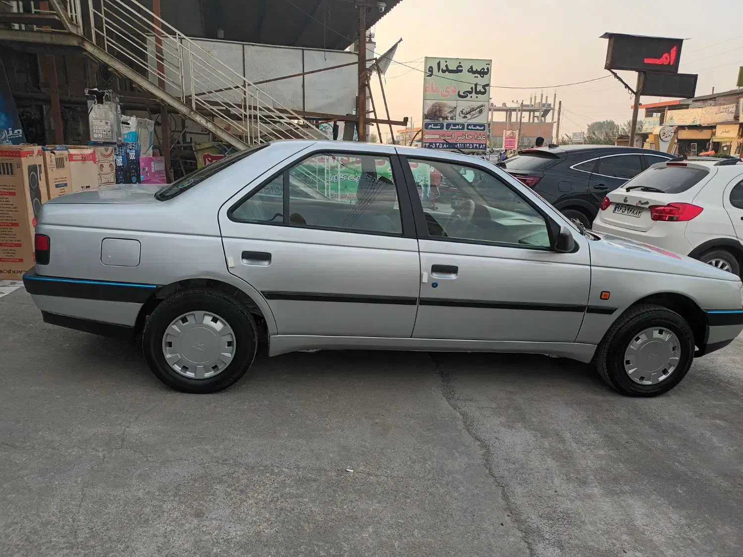 پژو ۴۰۵ مدل ۹۸ دوگانه شرکت بیرنگ|خودرو سواری و وانت|دابودشت, |دیوار