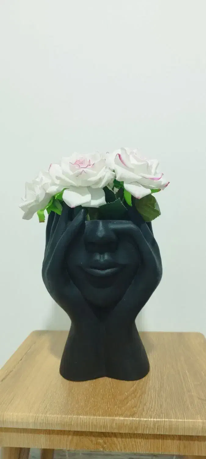 گلدان یا مجسمه دکوری طرح نیم چهره|مجسمه، تندیس، ماکت|رشت, حمیدیان|دیوار