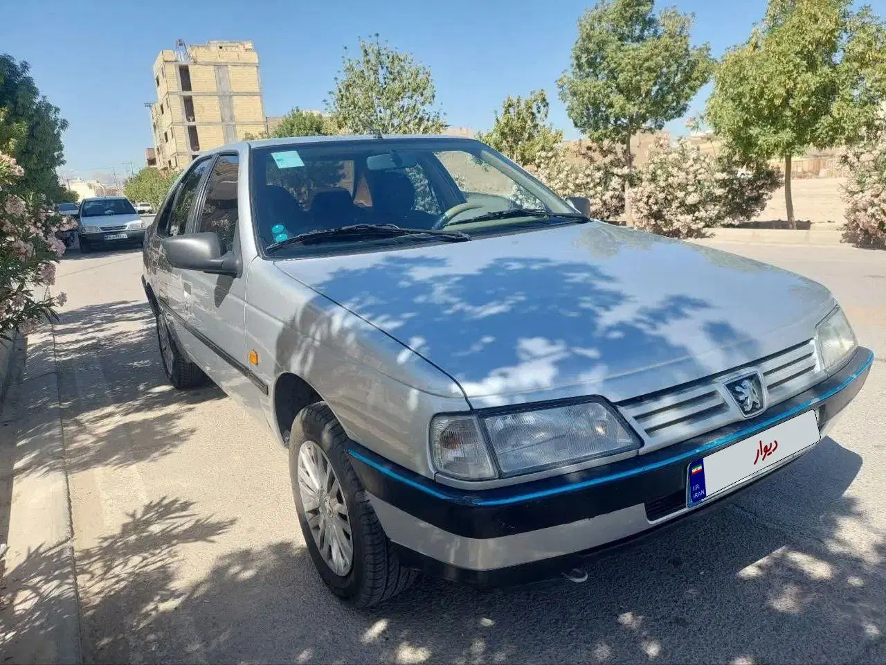 پژو 405 GLX مدل 98|خودرو سواری و وانت|اصفهان, فجر|دیوار