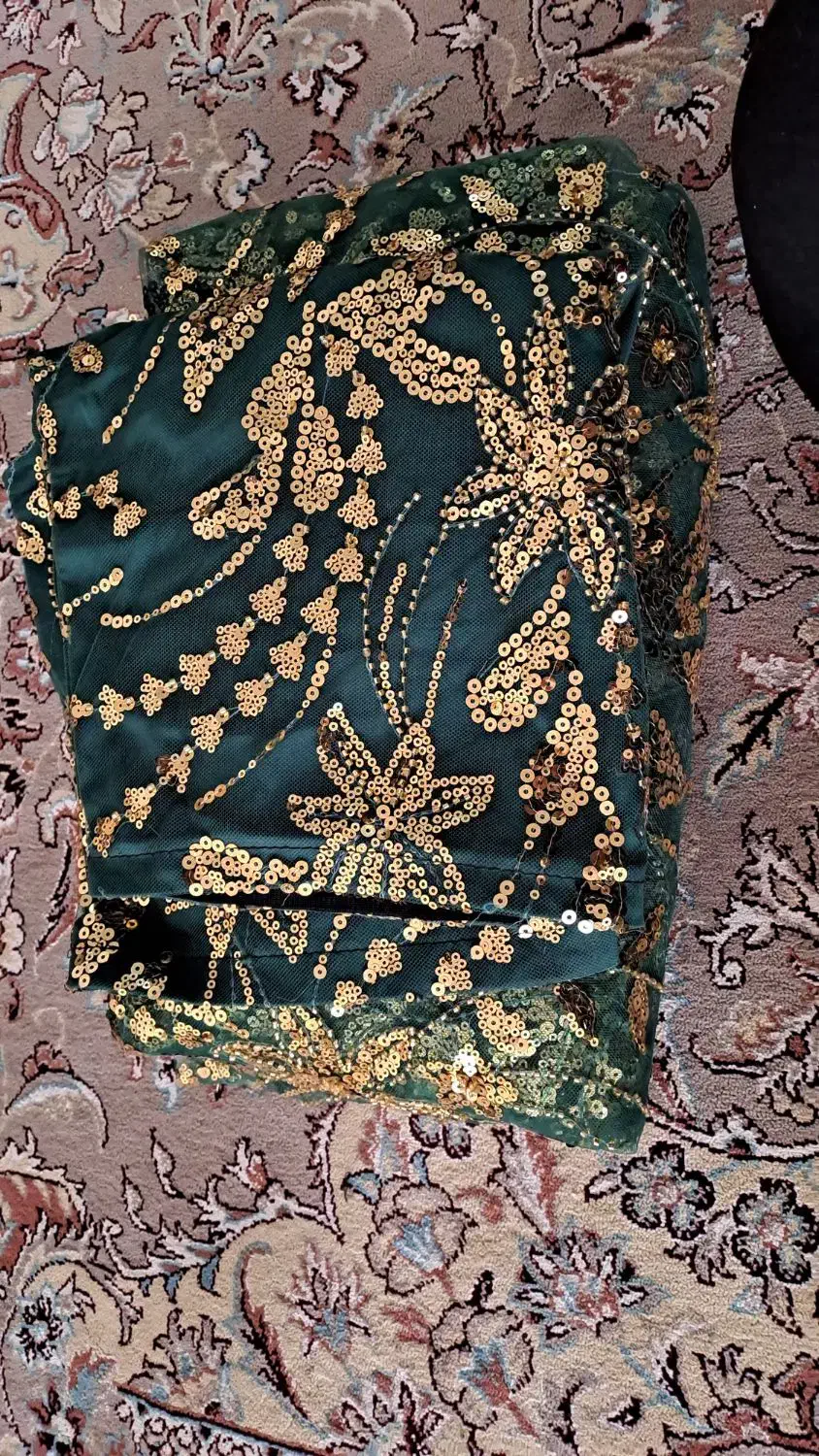 کراس و سخمه پولک و منجوق|لباس|جوانرود, |دیوار