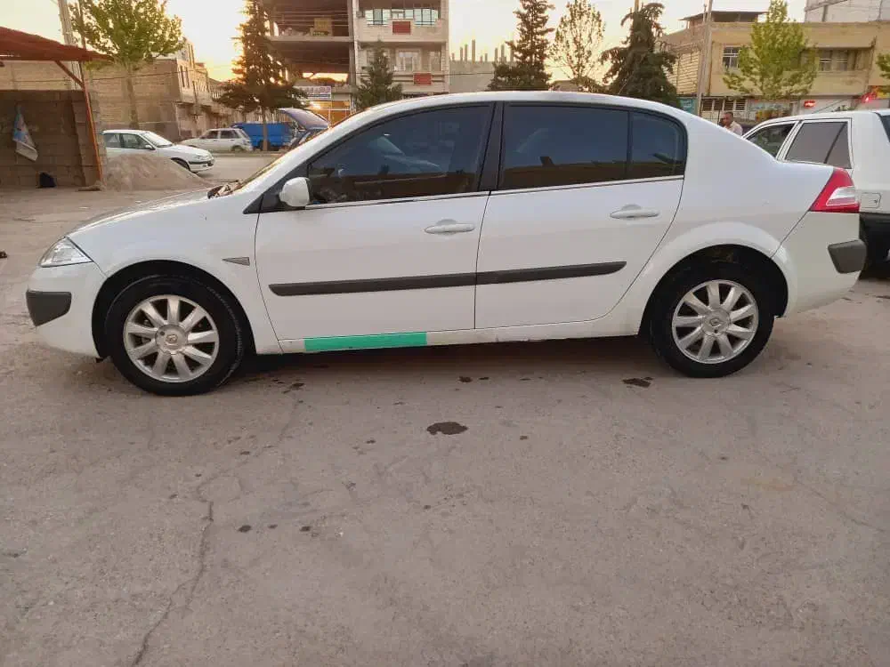 مگان 2000اتومات وارداتی|خودرو سواری و وانت|لردگان, |دیوار