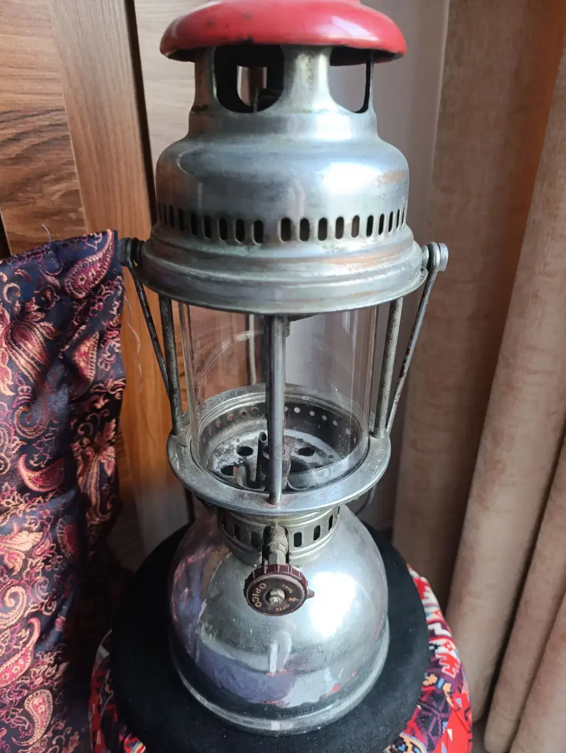 چراغ سوتکا قدیمی|کلکسیون اشیاء عتیقه|رشت, گیل|دیوار