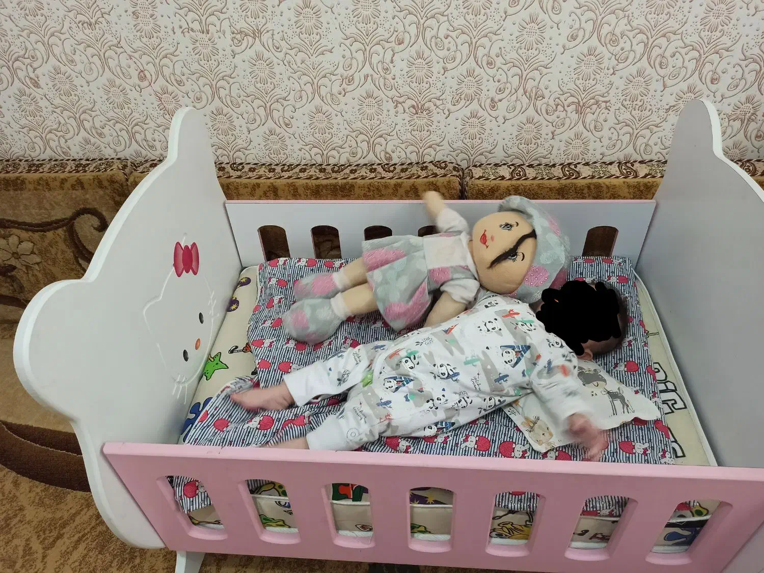 تخت کودک کیتی|تخت و صندلی بچه|سنندج, |دیوار