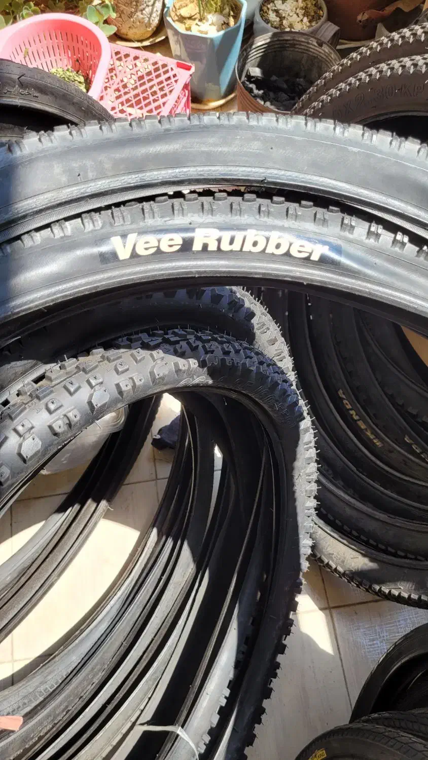 فروش تعدادی محدود لاستیک دوچرخه تکی و عمده|دوچرخه، اسکیت، اسکوتر|اصفهان, بیدآباد|دیوار