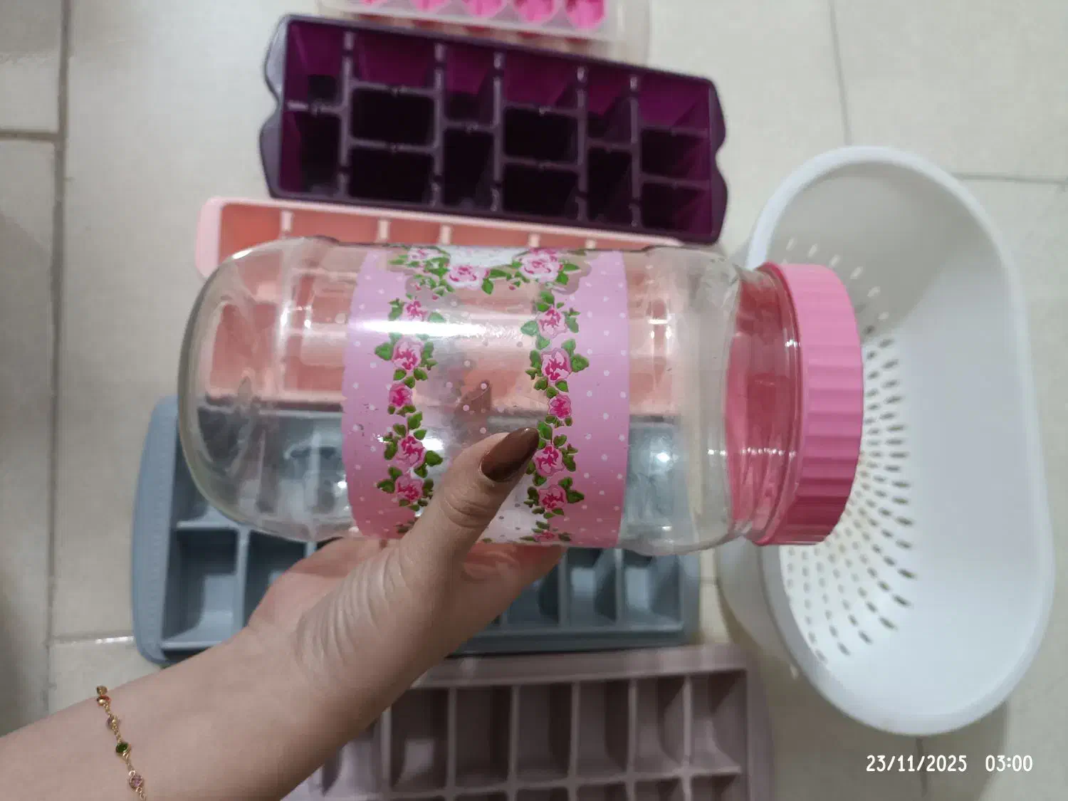 ظروف پلاستیکی آشپزخانه ، بطری ، آبکش|ظروف نگهدارنده، پلاستیکی، یک‌بارمصرف|رشت, کوی مهر|دیوار