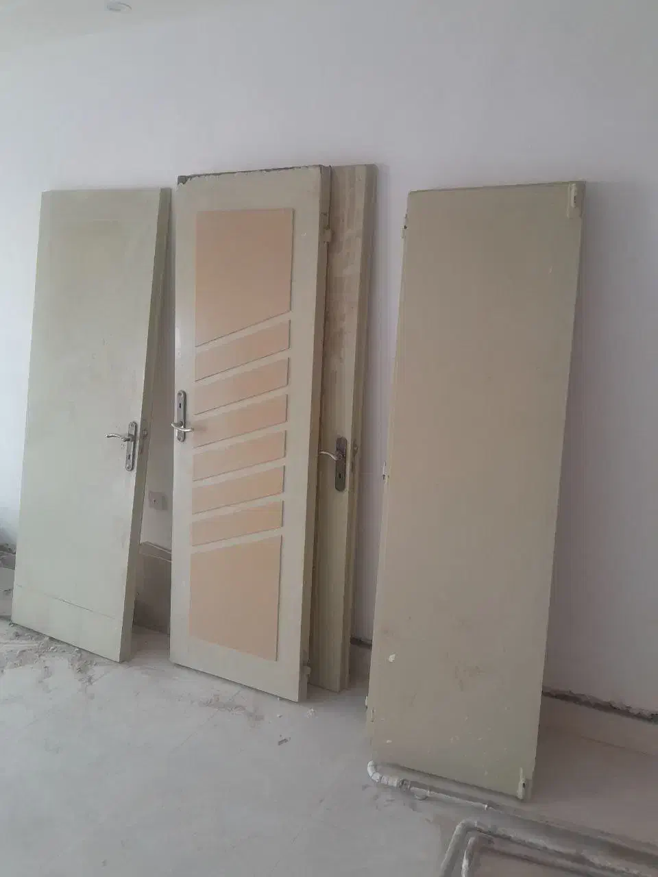 درب چوبی و فلزی|مصالح و تجهیزات ساختمان|سبزوار, امیر کبیر|دیوار