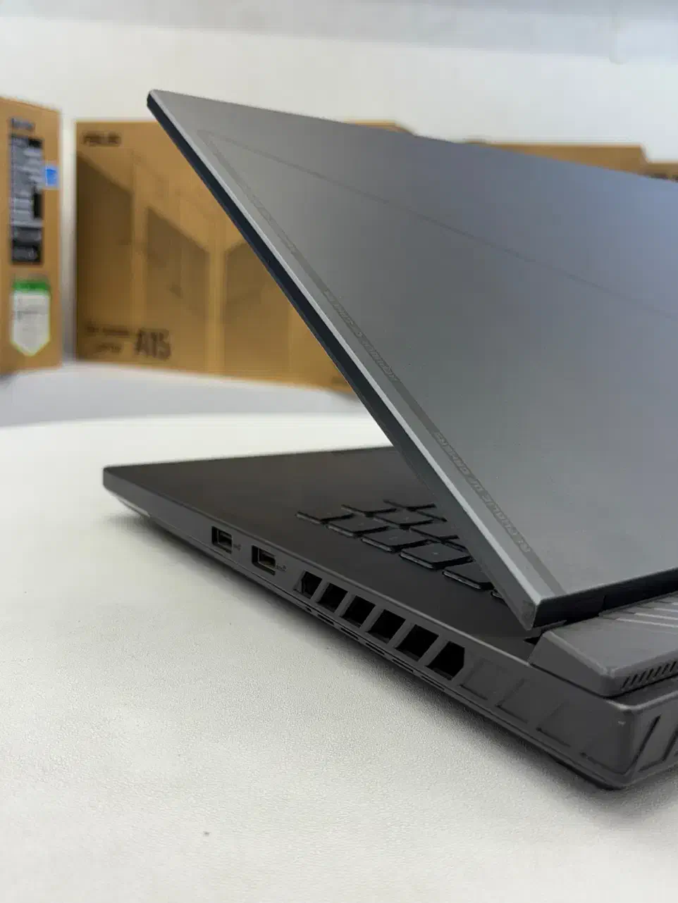 ایسوس راگ غول گیمینگ/i7نسل۱۳HX/گرافیک۴۰۶۰ ۸گیگ|رایانه همراه|تهران, میدان ولیعصر|دیوار