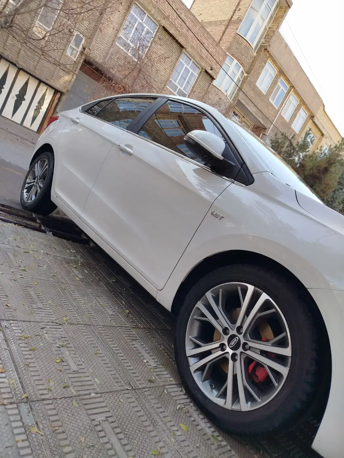 آریزو5 اتوماتیک 1400 در حد خشک|خودرو سواری و وانت|میاندوآب, |دیوار