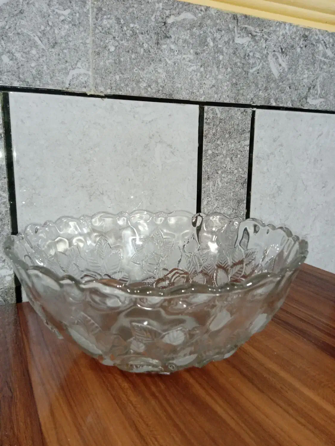 ظروف شیشه ای|ظروف سرو و پذیرایی|مسجد سلیمان, |دیوار