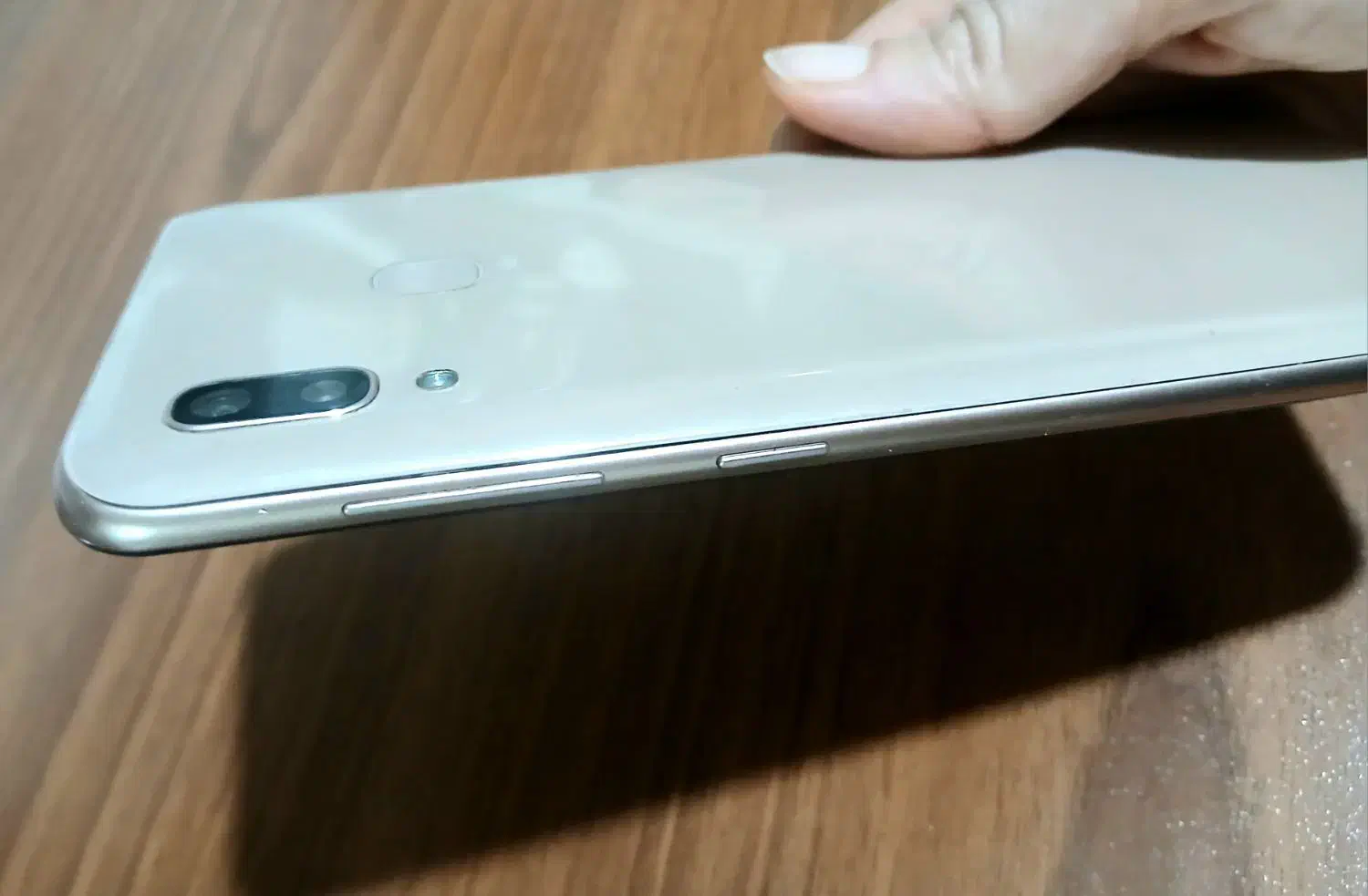 گوشی آ ۲۰|موبایل|فردیس, شهرک شهید حسینی|دیوار