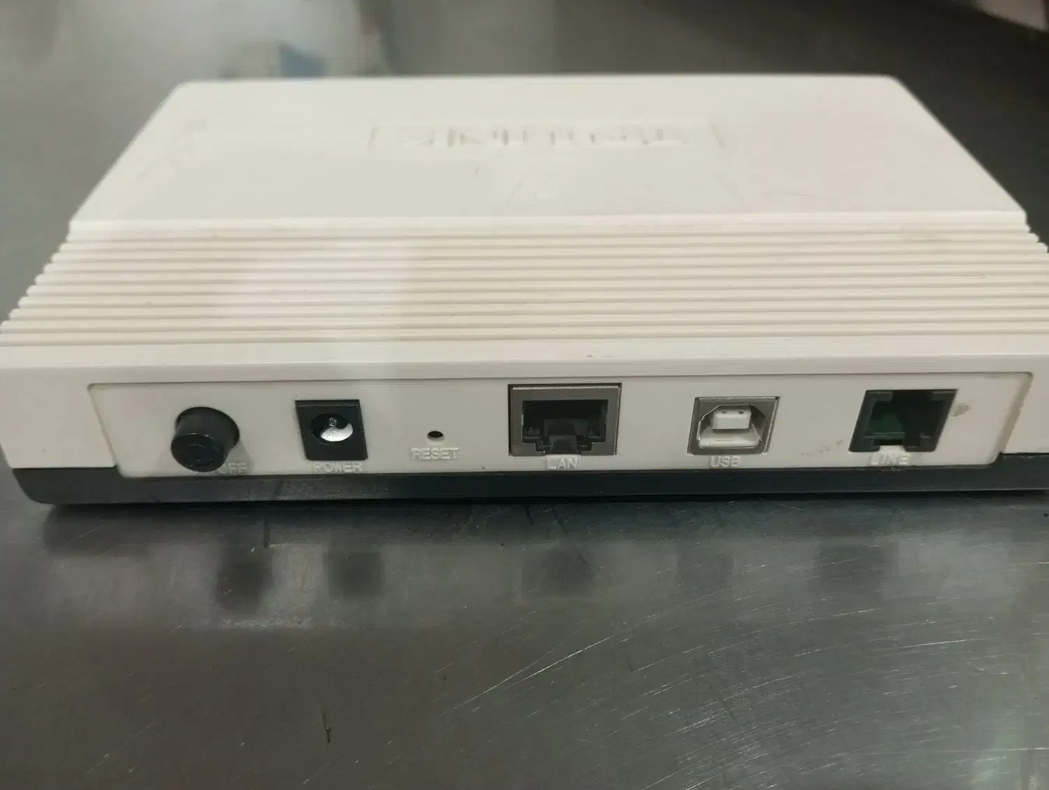 مودم TP Link TD 8811|مودم و تجهیزات شبکه|میانه, |دیوار