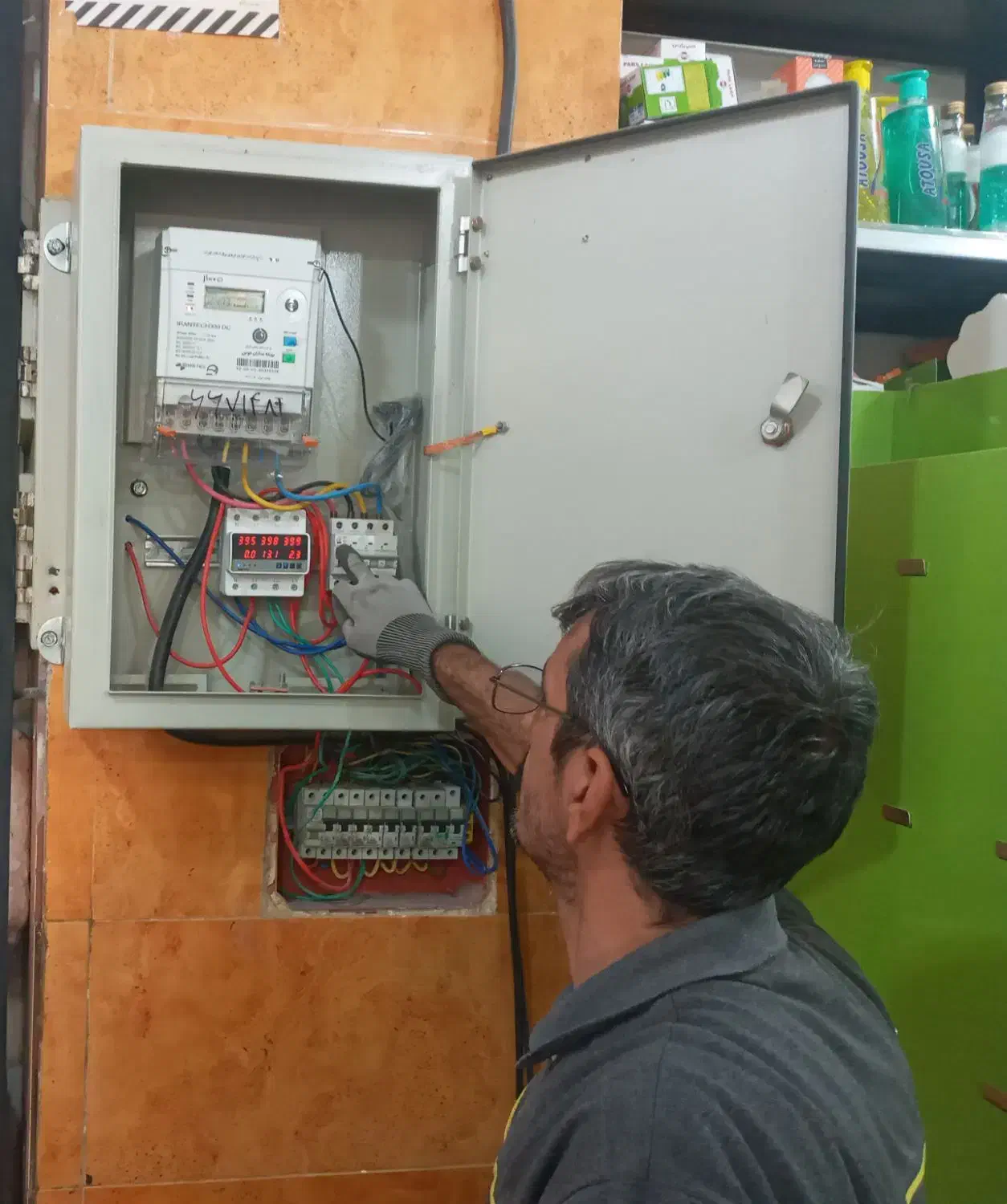 برقکاری و آیفون صوتی وتصویری (گلستان صالحیه سبزدشت|خدمات پیشه و مهارت|گلستان (تهران), |دیوار