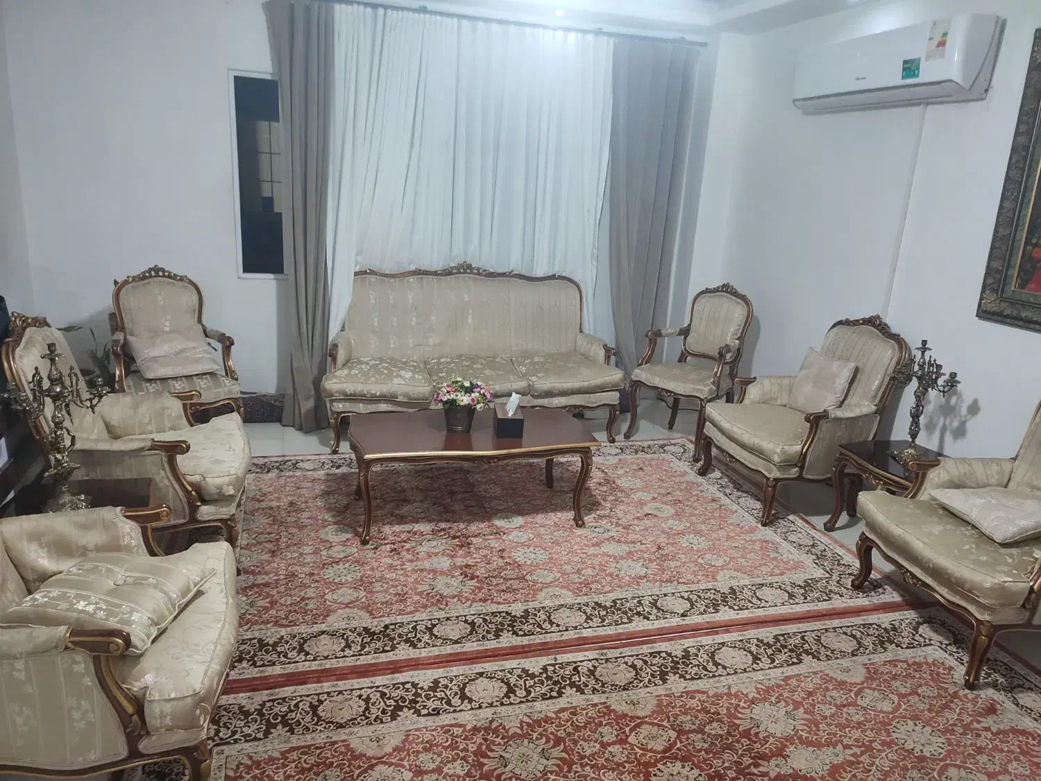 مبل سلطنتی ۹نفره.  چوب تنه انگلیسی|مبلمان خانگی و میز عسلی|رشت, استقامت ۱|دیوار