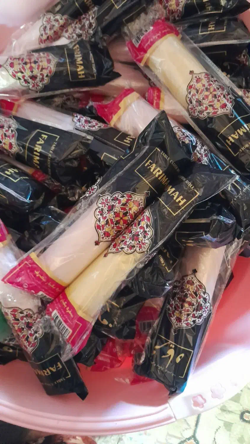 سفره یکبارمصرف‌|ظروف نگهدارنده، پلاستیکی، یک‌بارمصرف|قیدار, |دیوار