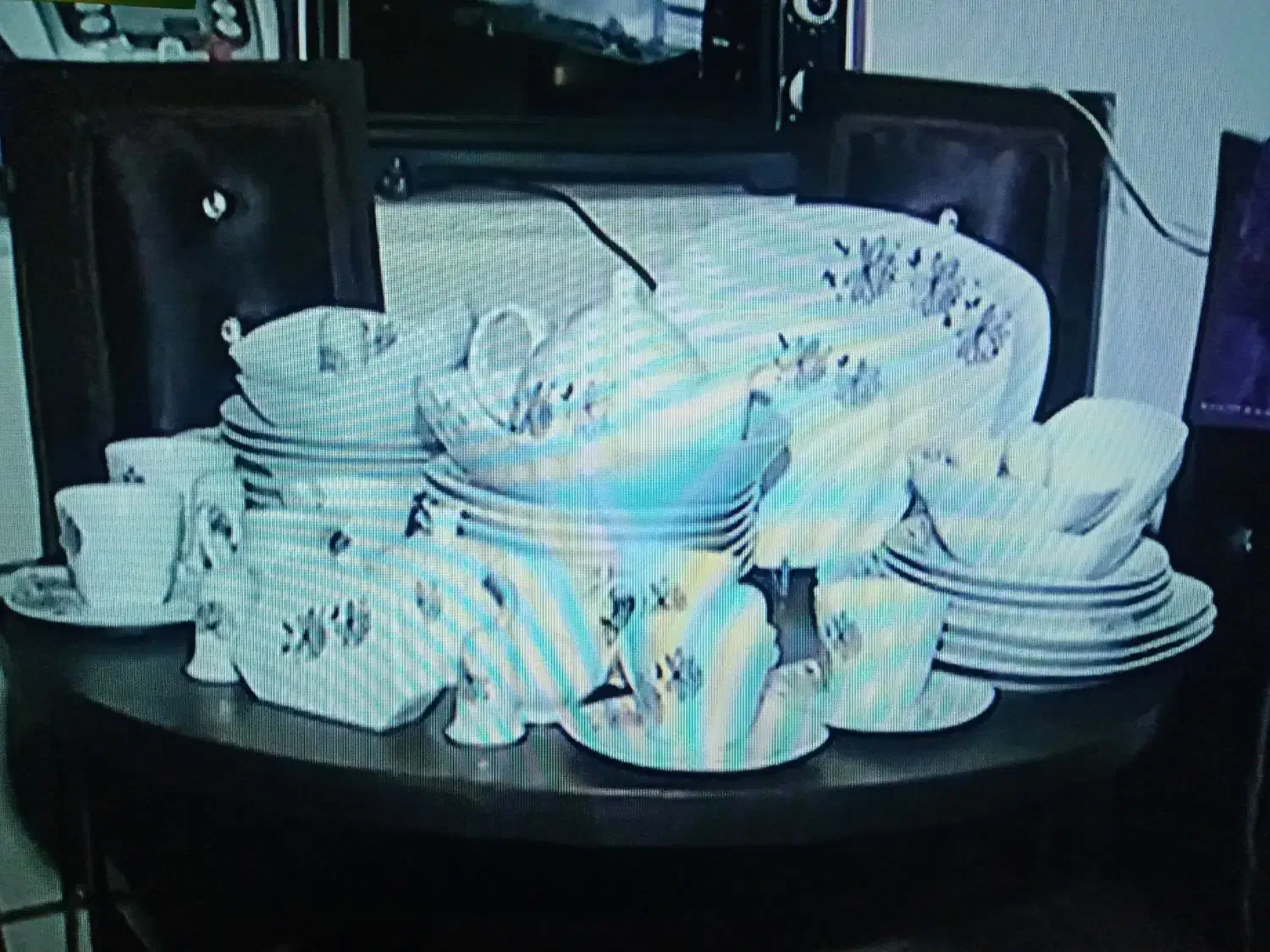 سرویس چینی شش نفره کامل|ظروف سرو و پذیرایی|تربت‌حیدریه, بالا ولایت|دیوار