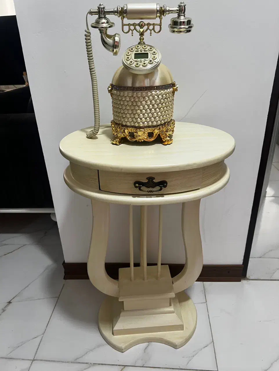 تلفن ب همراه میز تلفن|تلفن رومیزی|بندر انزلی, کارآموزی|دیوار