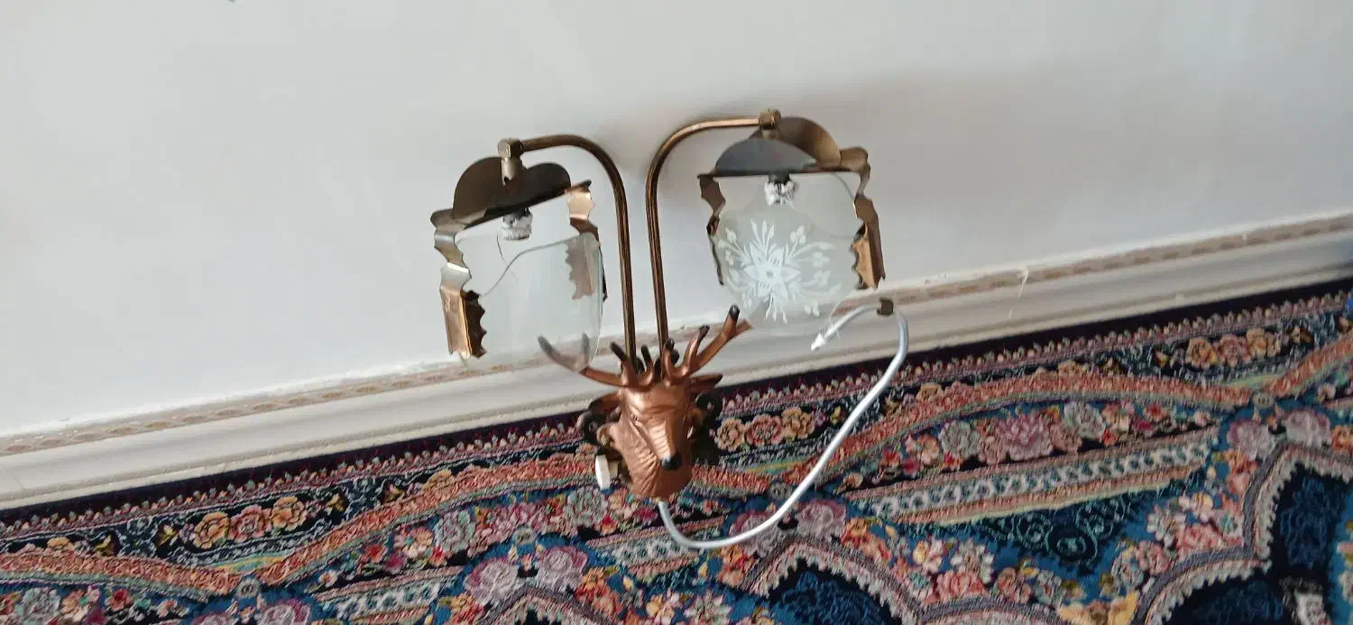 یک عدد روشنا|لوستر و چراغ آویز|دورود, |دیوار