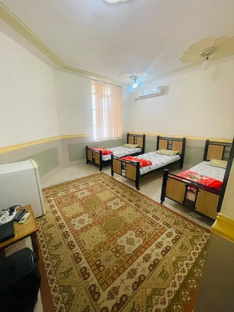 «مهمانپذیر و کافه رستوران رزلند»|اجارهٔ کوتاهمدت آپارتمان و سوئیت|قیروکارزین, |دیوار