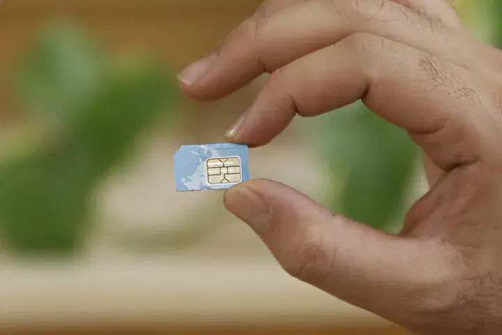 0912-11-22-844|سیم‌کارت|قروه, |دیوار